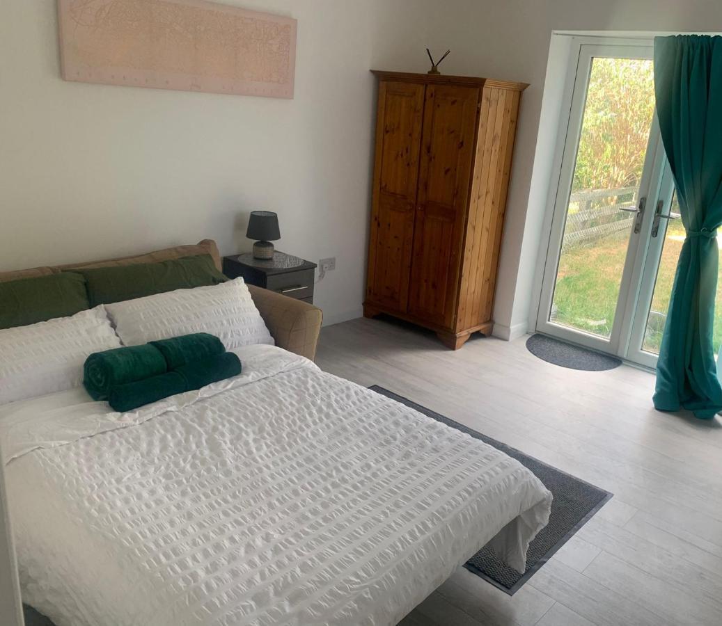Luxury 5-Room House - Your Perfect Getaway Awaits Homestay