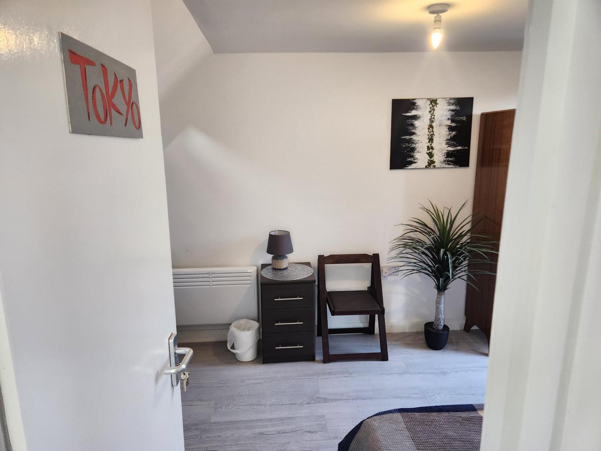 Homestay Luxury 5-Room House - Your Perfect Getaway Awaits Goodmayes