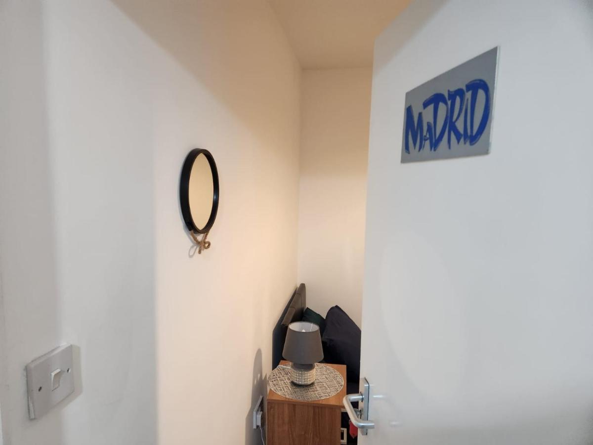 Homestay Luxury 5-Room House - Your Perfect Getaway Awaits