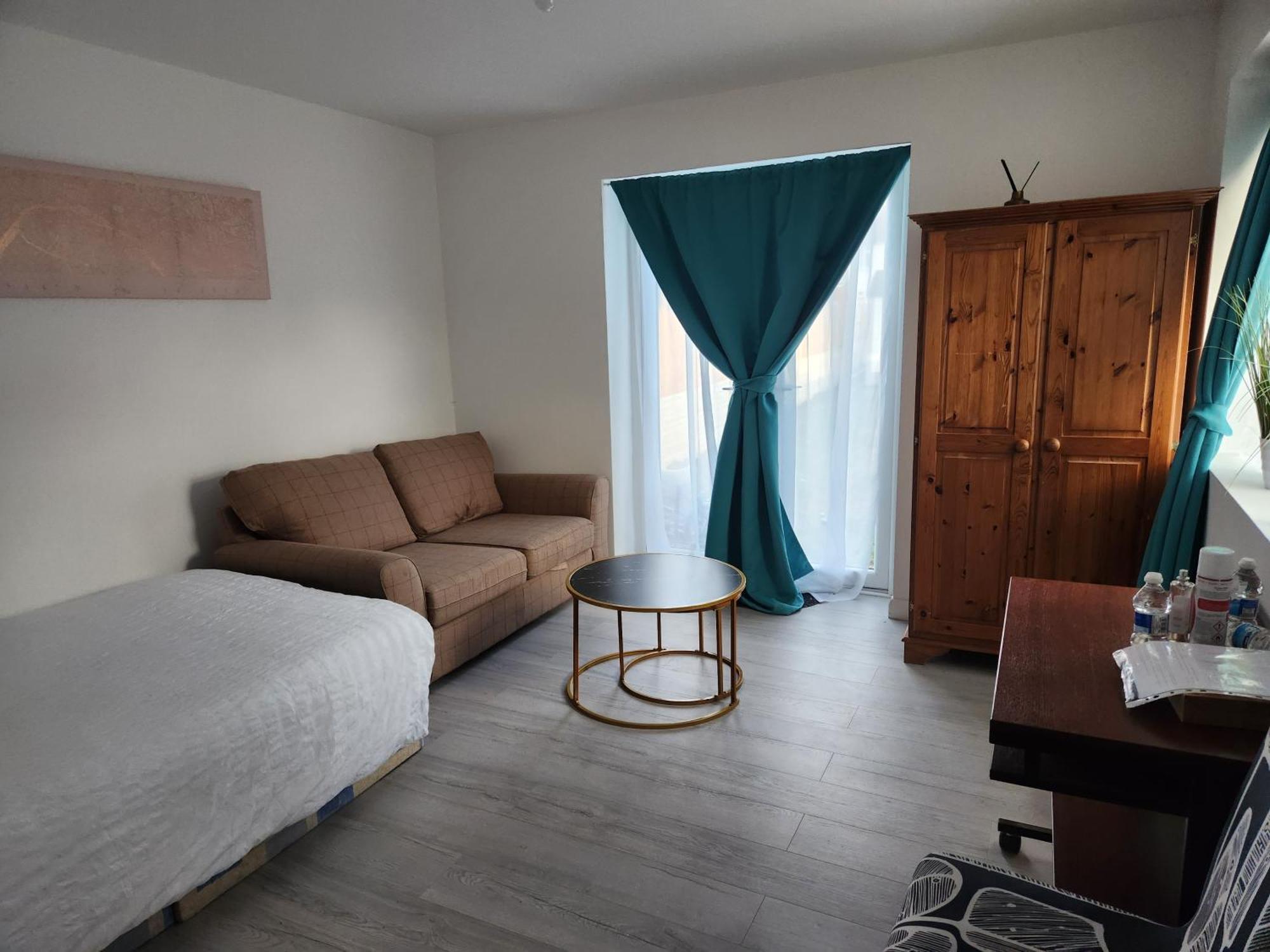 Luxury 5-Room House - Your Perfect Getaway Awaits Homestay *